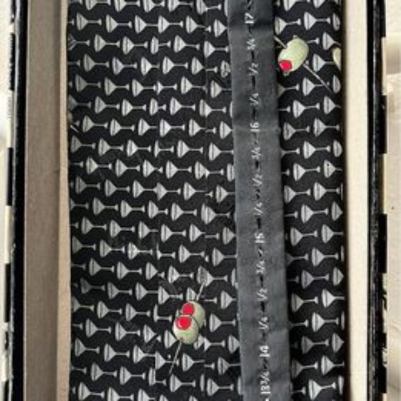 Men’s Accessories: Silk Bow-Tie, Cummerbund, Socks. Cuff Links & Studs. Bundle - Picture 3 of 6